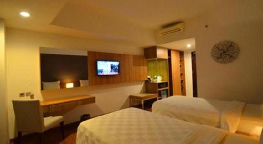 Arch Hotel Bogor Exterior foto