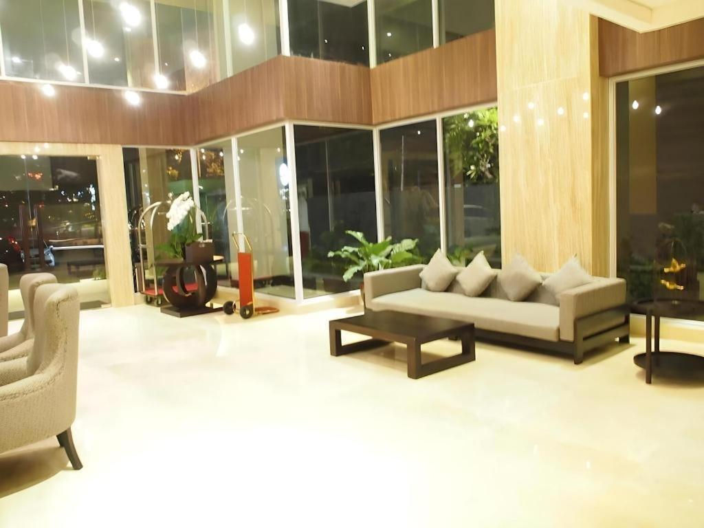 Arch Hotel Bogor Exterior foto